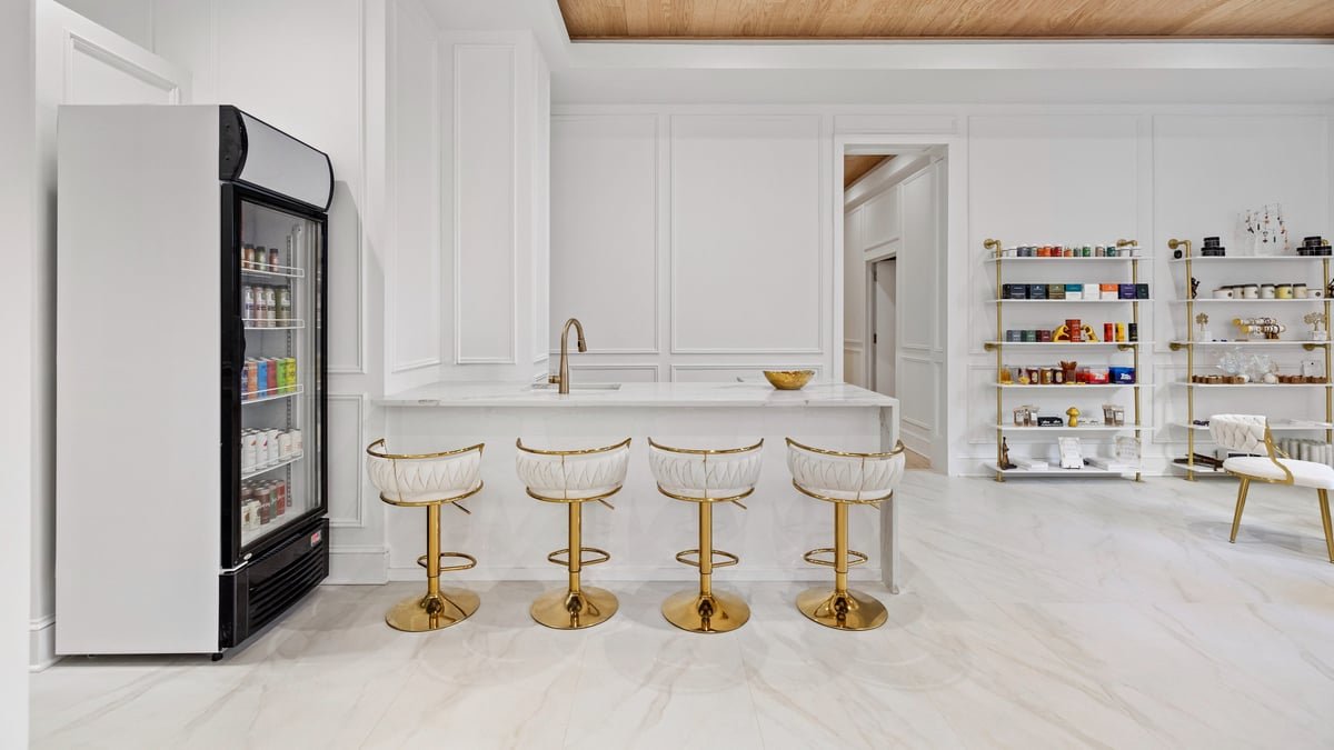 Natural Light vs. Artificial Light in Interiors