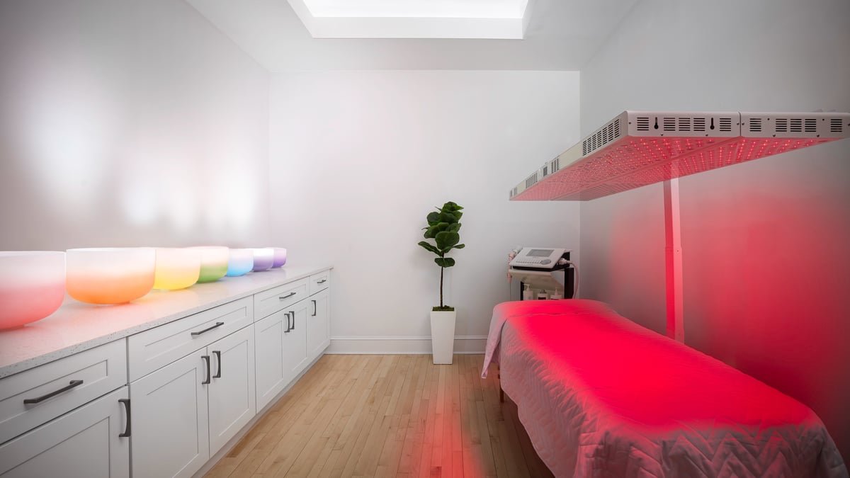 Why Twilight Exterior Photography Sells Luxury Faster